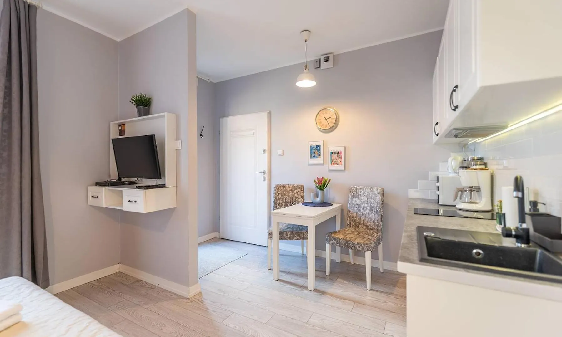 City Lights Apartments Krasków 0*,  Πολωνία